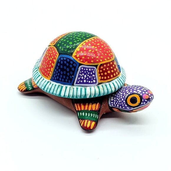 Mexican Folk Art Hand-Painted Clay Ceramic Turtle Covered Box - Picture 1 of 7